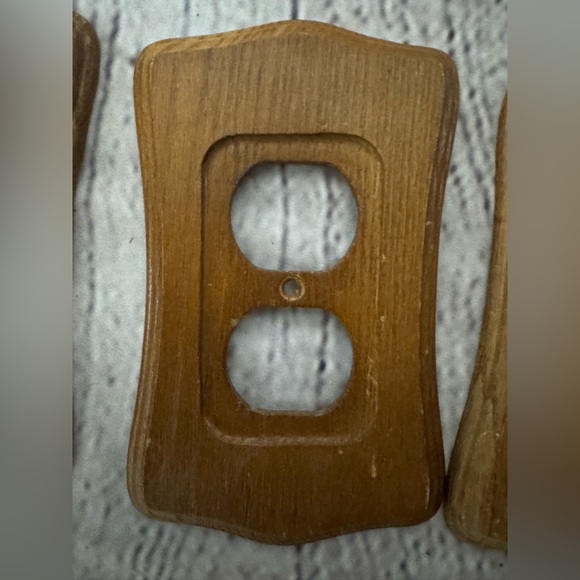 Vintage oak Rustic Wooden Light Switch and Outlet Covers set of 9 - Picture 4 of 11